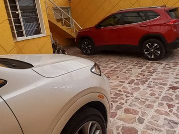 OPORTUNIDAD PARA 2 FAMILIAS, RESTAURANTE, ESCUELA, SPA, DENTISTA