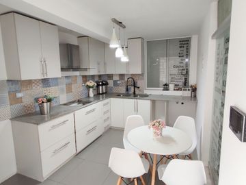 ¡Vive con Espacio y Comodidad! Departamento de 130 m² en 3er Piso