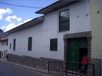 ALQUILO HOTEL BIEN UBICADAO EN CENTRO DE CUSCO