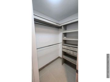 VENDO APARTAMENTO EN LA FLORA