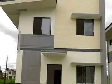 ARAYA PARK RESIDENCES | Bamboo House and Lot for sale at Sta. Rosa, Laguna