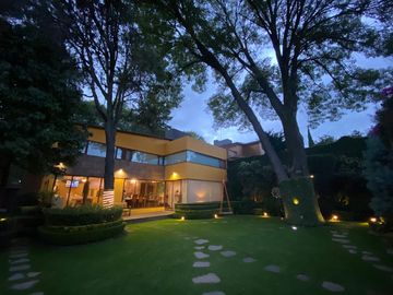 HERMOSA RESIDENCIA EN VENTA - ARBOLEDAS, ATIZAPÁN