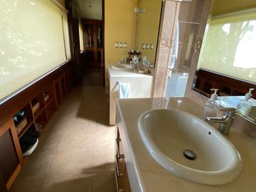 HERMOSA RESIDENCIA EN VENTA - ARBOLEDAS, ATIZAPÁN
