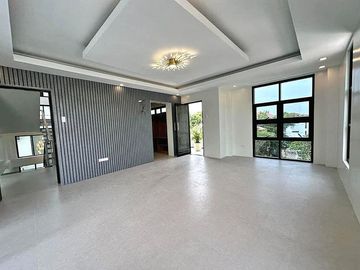 4-Bedroom Modern Tropical Luxury Home in Royale Estates, Consolacion, Cebu, Philippines