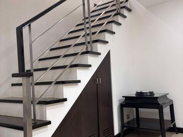 CANYON RANCH Carmona Newly Renovated Berkeley Home with Stunning Ridge Views