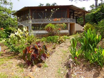 SE VENDE HERMOSA HOSTERIA (LODGE) EN LA AMAZONIA EN FUNCIONAMIENTO, DE 58 HAS. LORETO – ORELLANA - ECUADOR