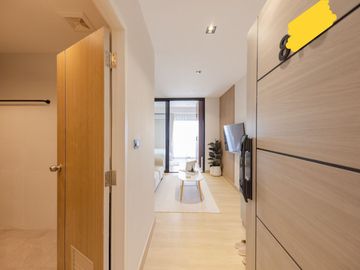 Sale ​​Suphanich Condo, 8th floor,38m.,1.79MB,furnish,near the train station, Wat Ket,Mueang Chiang Mai