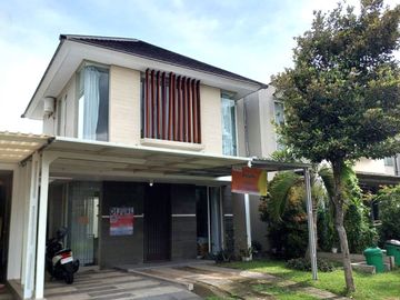 Rumah Halaman Luas di Perumahan Citra Sun Garden