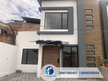 DE VENTA CASA POR ESTRENAR EN LA DON BOSCO