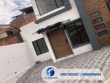 DE VENTA CASA POR ESTRENAR EN LA DON BOSCO