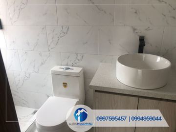 DE VENTA CASA POR ESTRENAR EN LA DON BOSCO