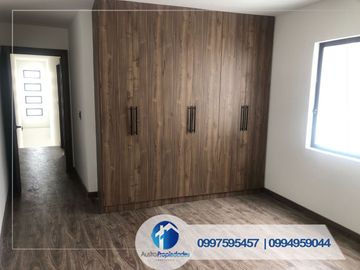 DE VENTA CASA POR ESTRENAR EN LA DON BOSCO
