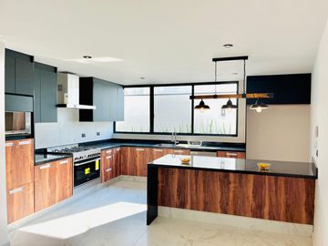 Casa en Venta en Parque Querétaro, Lomas de Angelópolis III