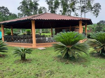 SE VENDE HERMOSO LOTE DE TERRENO 1.086 M2. URBANIZACIÓN SAN FERNANDO - SANTO DOMINGO DE LOS TSACHILAS - ECUADOR