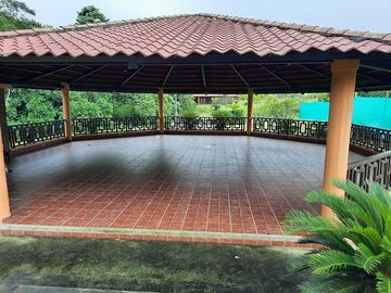 SE VENDE HERMOSO LOTE DE TERRENO 1.086 M2. URBANIZACIÓN SAN FERNANDO - SANTO DOMINGO DE LOS TSACHILAS - ECUADOR