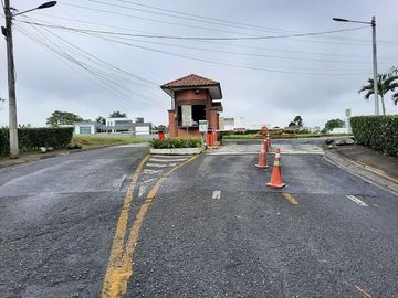 SE VENDE HERMOSO LOTE DE TERRENO 1.086 M2. URBANIZACIÓN SAN FERNANDO - SANTO DOMINGO DE LOS TSACHILAS - ECUADOR