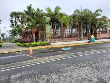 SE VENDE HERMOSO LOTE DE TERRENO 1.086 M2. URBANIZACIÓN SAN FERNANDO - SANTO DOMINGO DE LOS TSACHILAS - ECUADOR