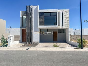 CASA EN VENTA, JURIQUILLA QRO.