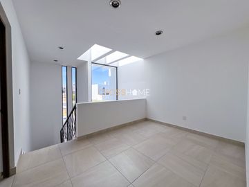 CASA EN VENTA, JURIQUILLA QRO.