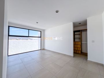 CASA EN VENTA, JURIQUILLA QRO.