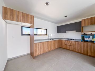 CASA EN VENTA, JURIQUILLA QRO.