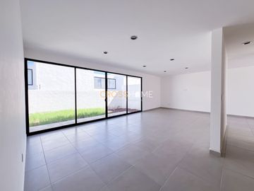 CASA EN VENTA, JURIQUILLA QRO.