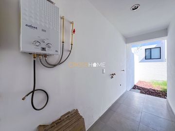 CASA EN VENTA, JURIQUILLA QRO.