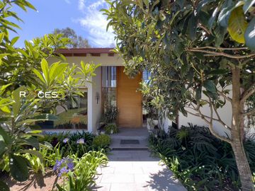🚀 HERMOSA CASA CUMBAYA  VENTA