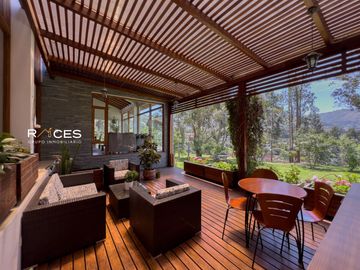 🚀 HERMOSA CASA CUMBAYA  VENTA