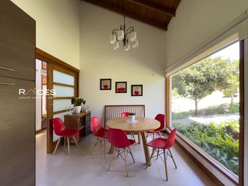 🚀 HERMOSA CASA CUMBAYA  VENTA
