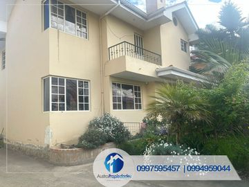VENDO CASA AMPLIA EN RICAURTE
