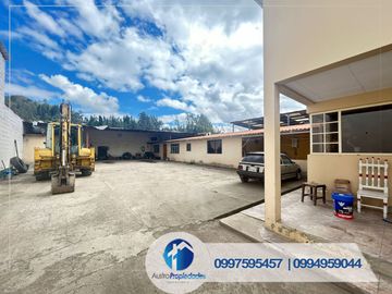 VENDO CASA AMPLIA EN RICAURTE