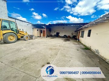VENDO CASA AMPLIA EN RICAURTE