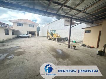 VENDO CASA AMPLIA EN RICAURTE