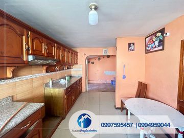 VENDO CASA AMPLIA EN RICAURTE