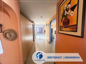 VENDO CASA AMPLIA EN RICAURTE