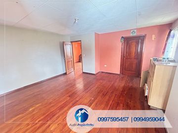VENDO CASA AMPLIA EN RICAURTE