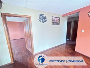 VENDO CASA AMPLIA EN RICAURTE