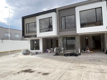 CASA POR ESTRENAR DE VENTA EN RICAURTE APLICA CREDITO VIP