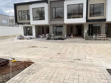 CASA POR ESTRENAR DE VENTA EN RICAURTE APLICA CREDITO VIP
