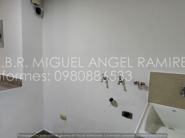 ¡Vendo! Departamento La Vista Towers 2 Dormitorios, Cerca City Mall La Rotonda
