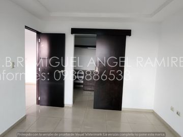 ¡Vendo! Departamento La Vista Towers 2 Dormitorios, Cerca City Mall La Rotonda