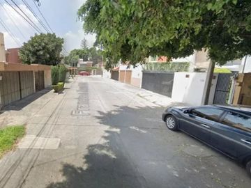 Duplica Tu Inversion, Te Asesoramos!! Casa De Remate Ya Adjudicada En ECHEGARAY!! Aprovecha!!