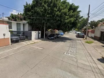 Duplica Tu Inversion, Te Asesoramos!! Casa De Remate Ya Adjudicada En ECHEGARAY!! Aprovecha!!