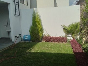 CASA CON JARDIN, VIVE EN PUEBLOS MAGICOS, SAN FRANCISCO ACATEPEC EN SAN ANDRES CHOLULA