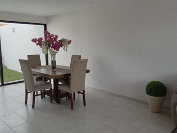 CASA CON JARDIN, VIVE EN PUEBLOS MAGICOS, SAN FRANCISCO ACATEPEC EN SAN ANDRES CHOLULA