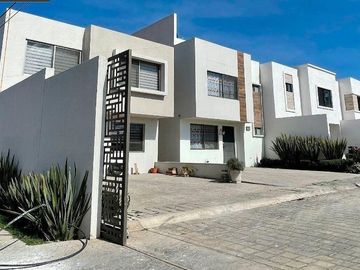 CASA CON JARDIN, VIVE EN PUEBLOS MAGICOS, SAN FRANCISCO ACATEPEC EN SAN ANDRES CHOLULA