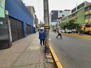 SE VENDE LOCAL COMERCIAL EN LA VICTORIA A 5 CUADRAS DEL EMPORIO COMERCIAL DE GAMARRA