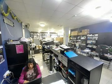 SE VENDE LOCAL COMERCIAL EN LA VICTORIA A 5 CUADRAS DEL EMPORIO COMERCIAL DE GAMARRA