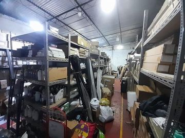 SE VENDE LOCAL COMERCIAL EN LA VICTORIA A 5 CUADRAS DEL EMPORIO COMERCIAL DE GAMARRA